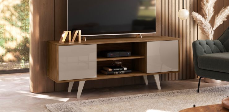 Mesa TV Lisboa Café